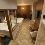B.g Luxury Korce