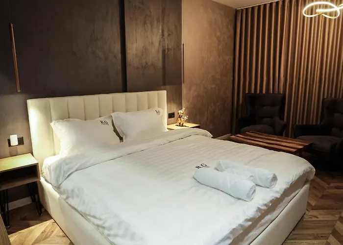 B.g Luxury 科尔察