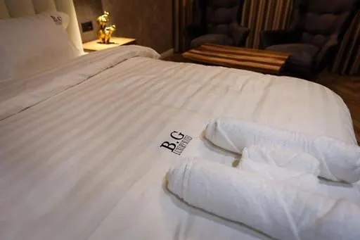 B.g Luxury